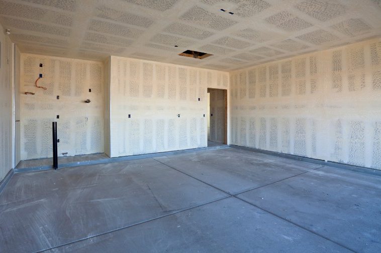 Cuarto de comunidad vaciado Cuarto de comunidad vacío y listo para su nuevo uso